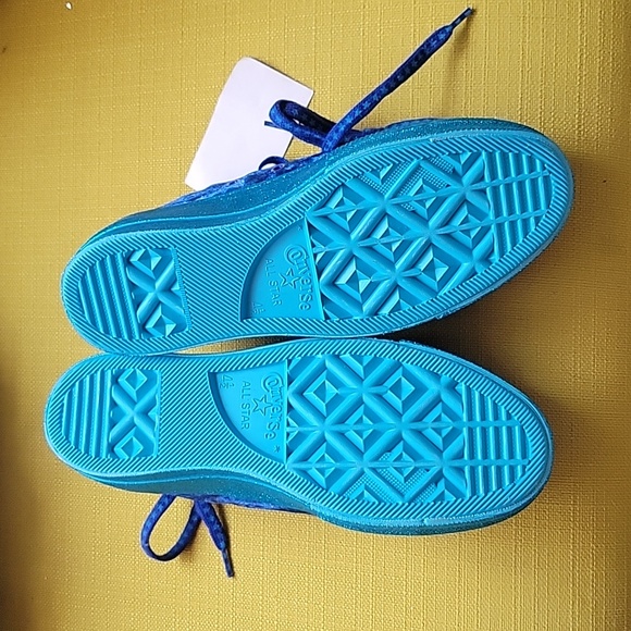 Converse Allstar x Miley Cyrus shoes - Picture 3 of 7